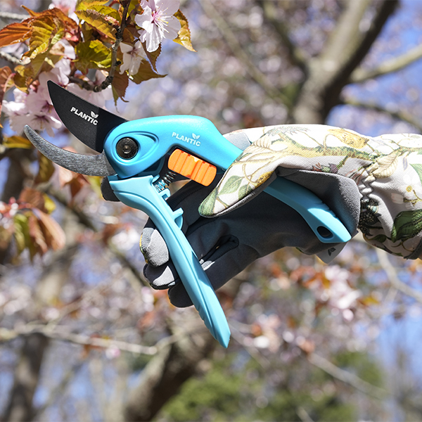 Секатор плоскостной Plantic Light P78 25278-01