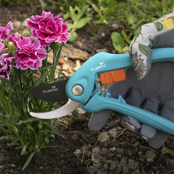 Секатор плоскостной Plantic Light P78 25278-01