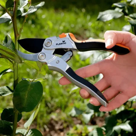 Секатор Plantic Pro81 25281-01